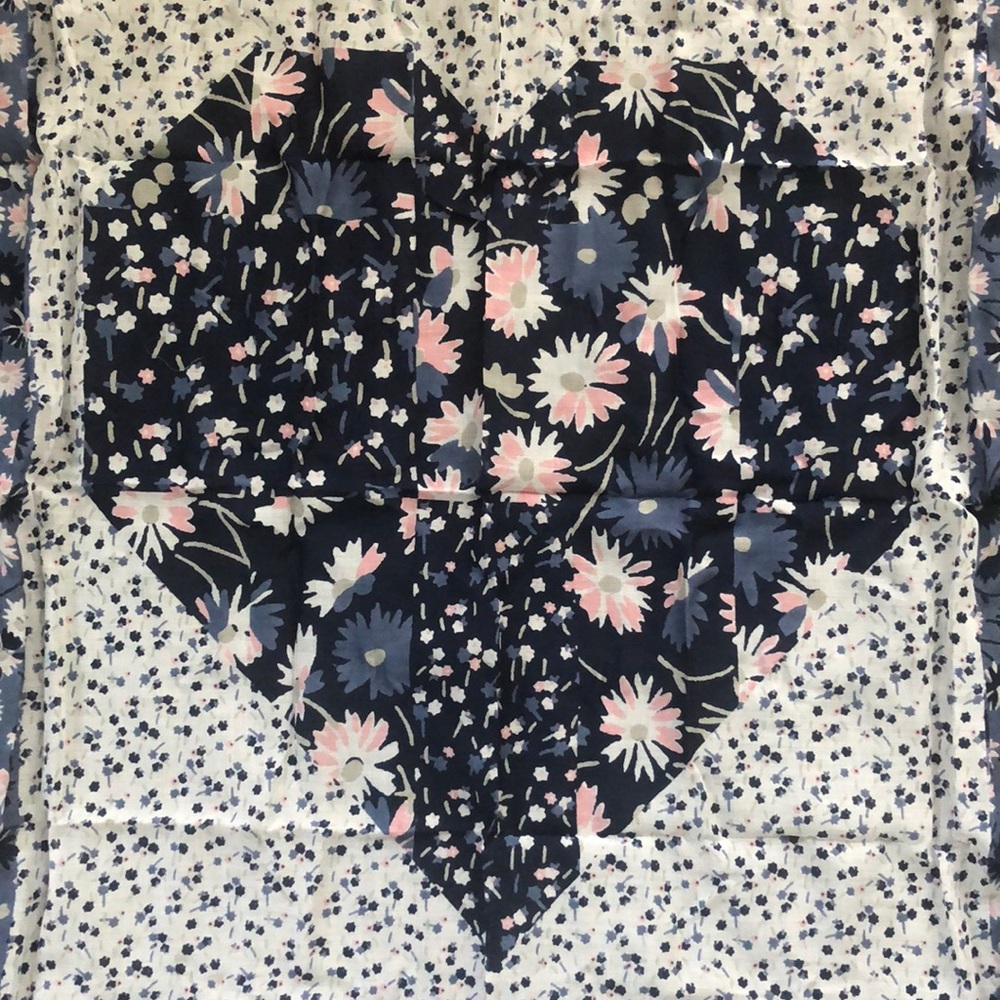 Madewell 100% Cotton Heart Bandana - Picture 11 of 15